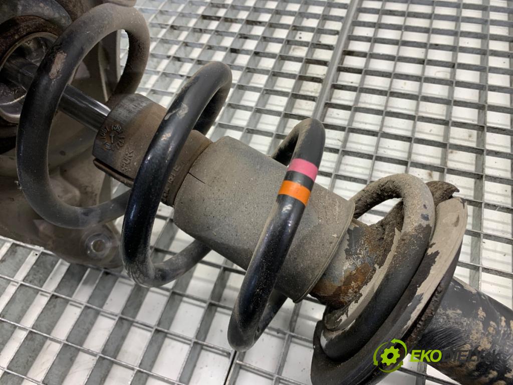 AUDI A4 B8 sedan 2009 105 kW 2.0 TDI 1968 tlumič levý přední část ZE 8K0031BG