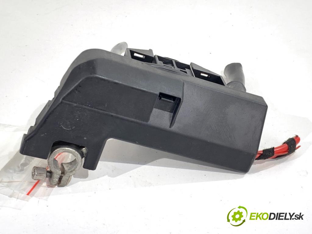 AUDI A4 B8 sedan 2009 105 kW 2.0 TDI 1968 svorka plus KB8J4590