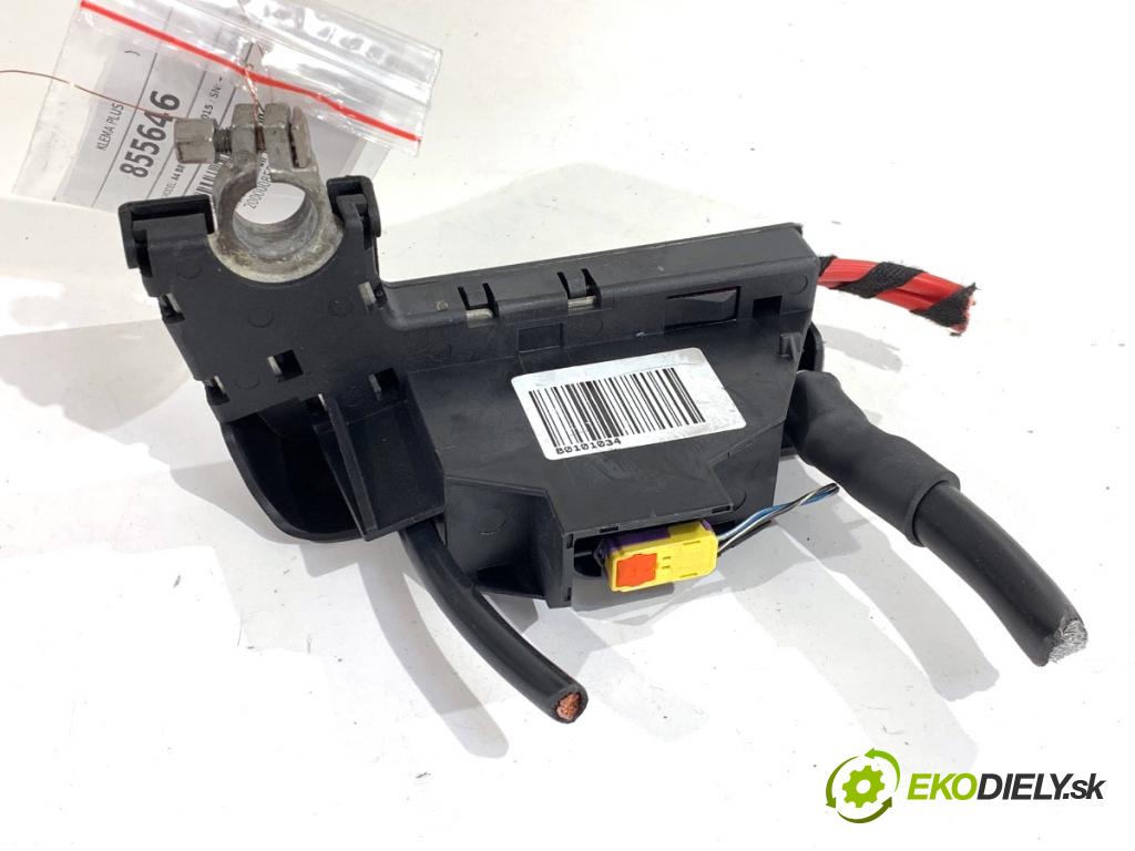 AUDI A4 B8 sedan 2009 105 kW 2.0 TDI 1968 svorka plus KB8J4590