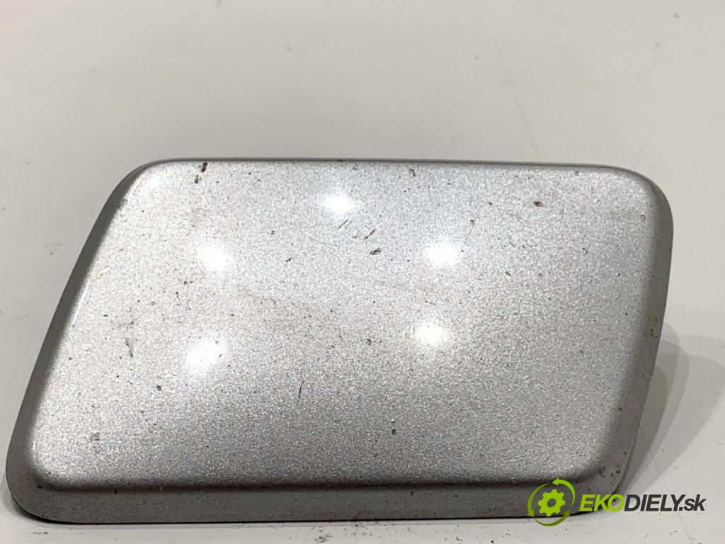 SKODA FABIA II Kombi 2008 63 kW 1.4 1390 kryt ostřikovače světla levá strana 5J0955109