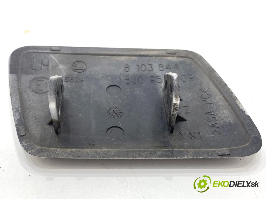 SKODA FABIA II Kombi 2008 63 kW 1.4 1390 kryt ostřikovače světla levá strana 5J0955109