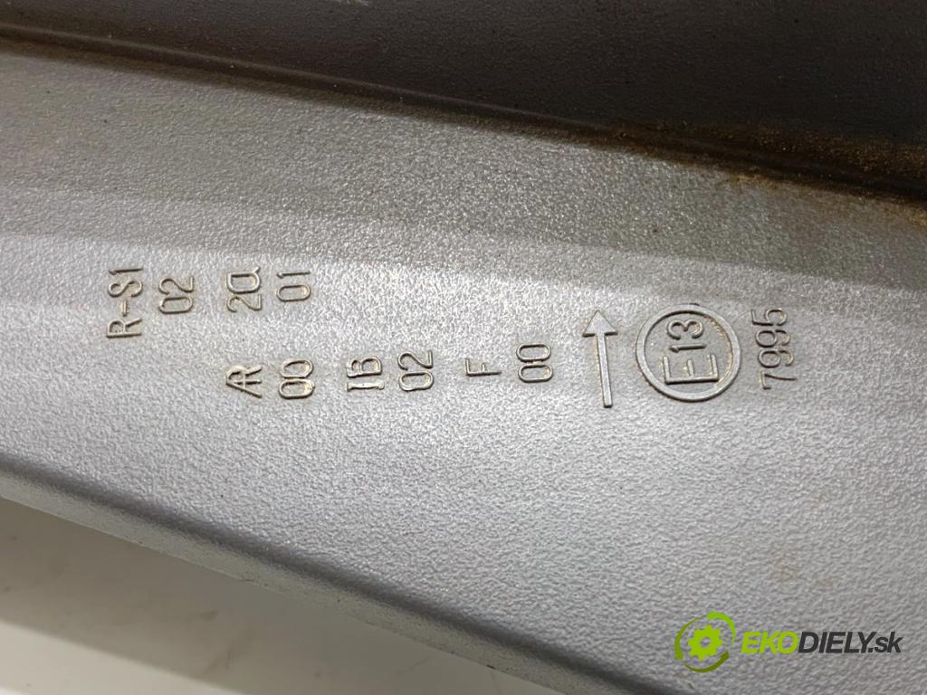 HONDA JAZZ II liftback 2001 59 kW 1.4 1339 Svetlo pravy zad