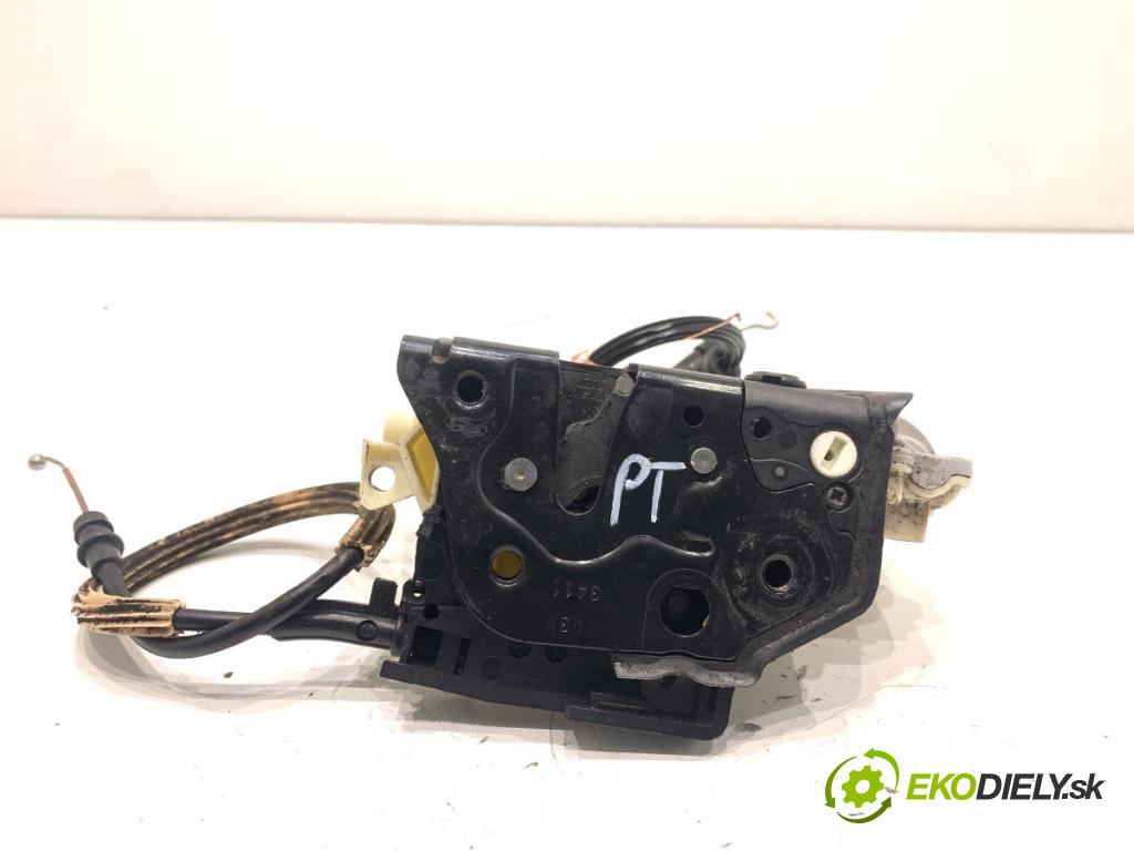 VW PASSAT B7 Kombi 2011 103 kW 2.0 TDI 1968 zámok Dvere pravy zad 3C4839016A