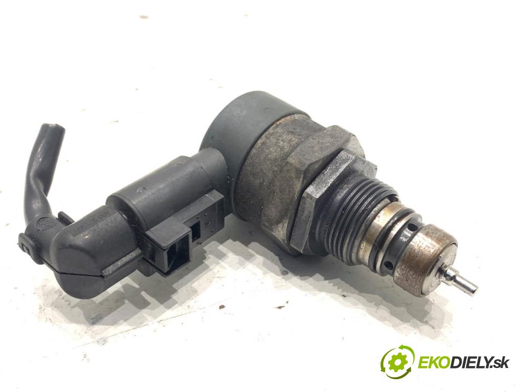 VW PASSAT B7 Kombi 2011 103 kW 2.0 TDI 1968 Regulátor tlaku paliva 057130764AB (Palivový systém ostatné)