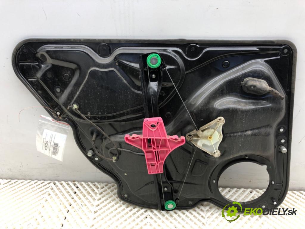 VW PASSAT B7 Kombi 2011 103 kW 2.0 TDI 1968 mechanismus okna pravý zadní část