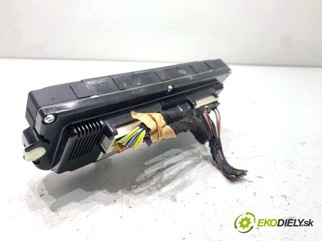 VW PASSAT B7 Kombi 2011 103 kW 2.0 TDI 1968 Panel ovládania kúrenia 5K0907044ES (Prepínacie páčky pod volantom)