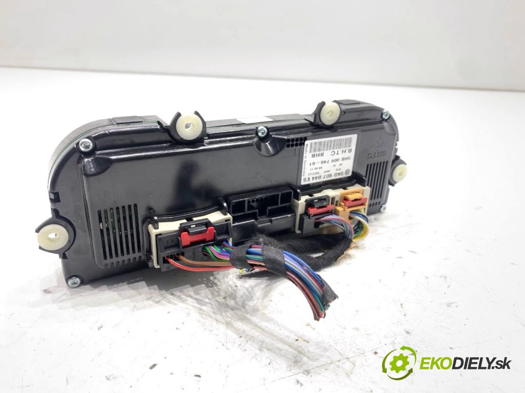 VW PASSAT B7 Kombi 2011 103 kW 2.0 TDI 1968 Panel ovládania kúrenia 5K0907044ES (Prepínacie páčky pod volantom)