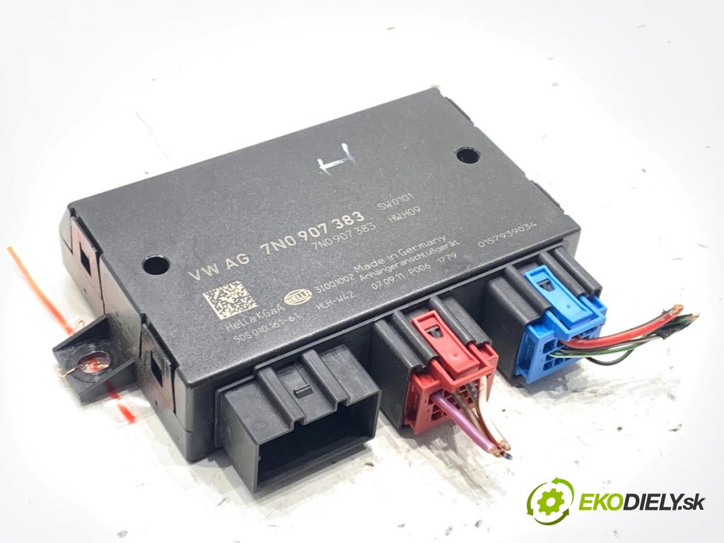 VW PASSAT B7 Kombi 2011 103 kW 2.0 TDI 1968 Modul ťažného oka 7N09073833 (Riadiaca jednotka ostatné)