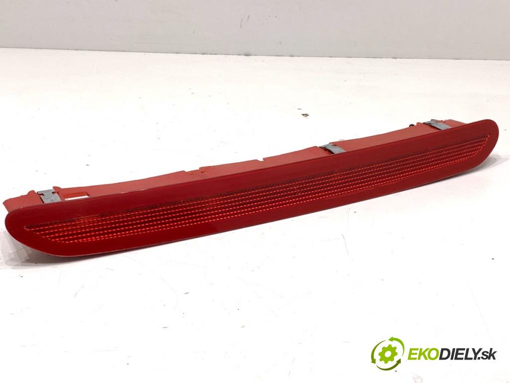 VW PASSAT B7 Kombi 2011 103 kW 2.0 TDI 1968 Svetlo brzdových svetiel 1K6945097A