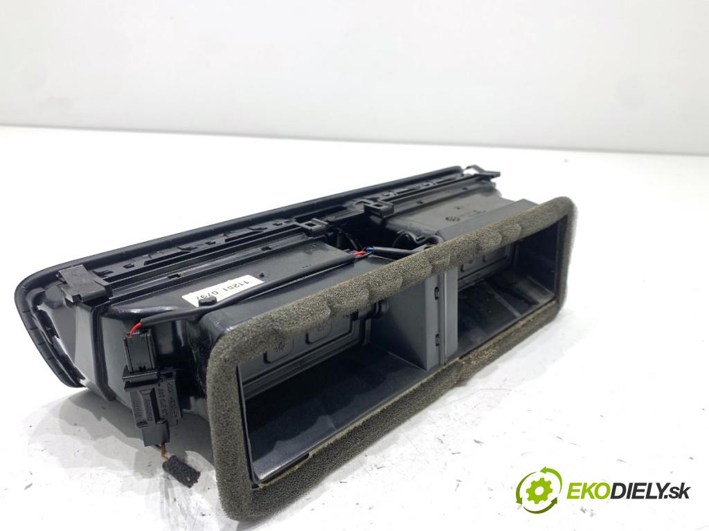 VW PASSAT B7 Kombi 2011 103 kW 2.0 TDI 1968 Mriežky kúrenia predný stredna 3AB819728A