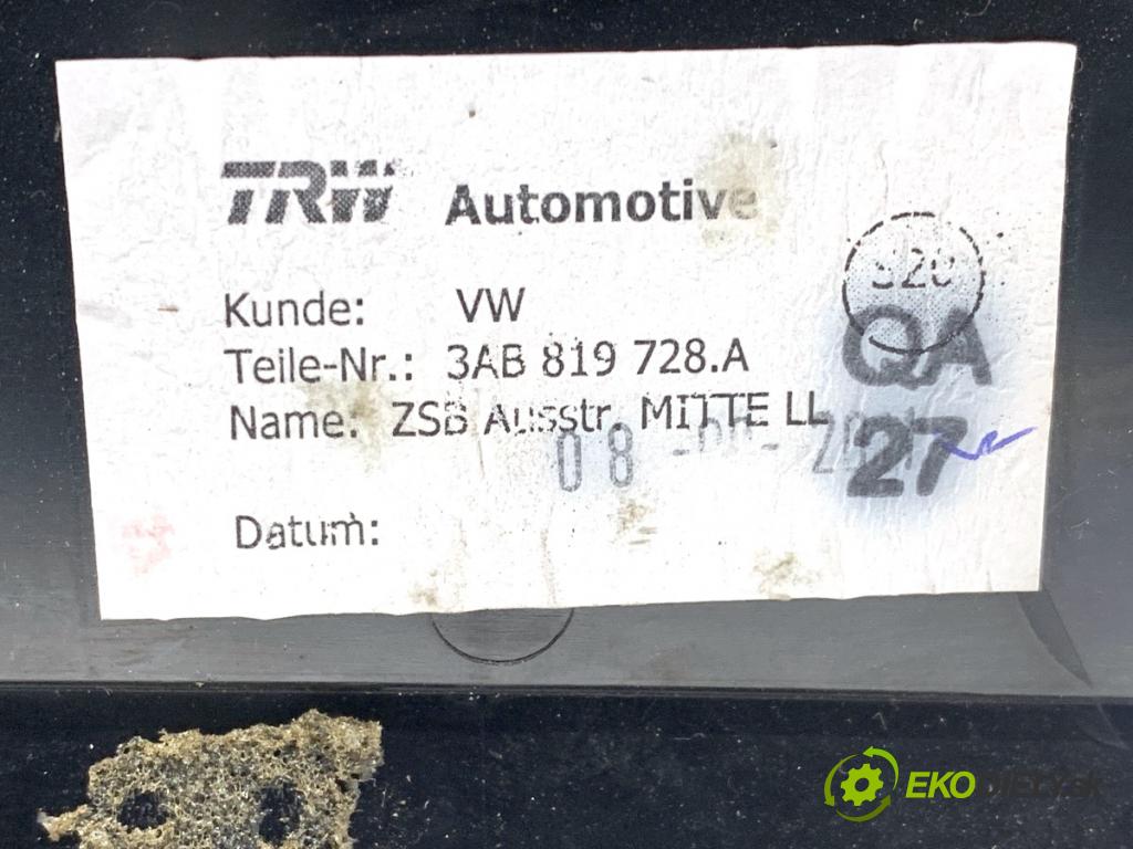VW PASSAT B7 Kombi 2011 103 kW 2.0 TDI 1968 mří topení přední část střední 3AB819728A