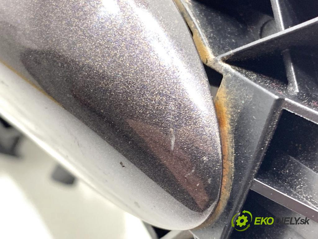 VW PASSAT B7 Kombi 2011 103 kW 2.0 TDI 1968 Kľučka vonkajšia ľavy predný