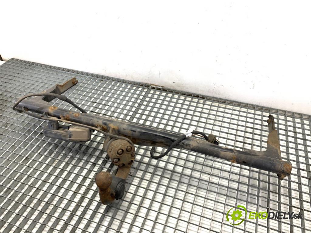 VW PASSAT B7 Kombi 2011 103 kW 2.0 TDI 1968 Hák ťažné zariadenie 3AA803880E (Ťažné zariadenie)