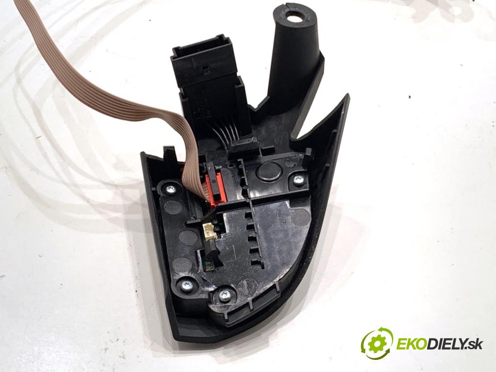 VW PASSAT B7 Kombi 2011 103 kW 2.0 TDI 1968 SPÍNAČE: volantu 3C8959537D