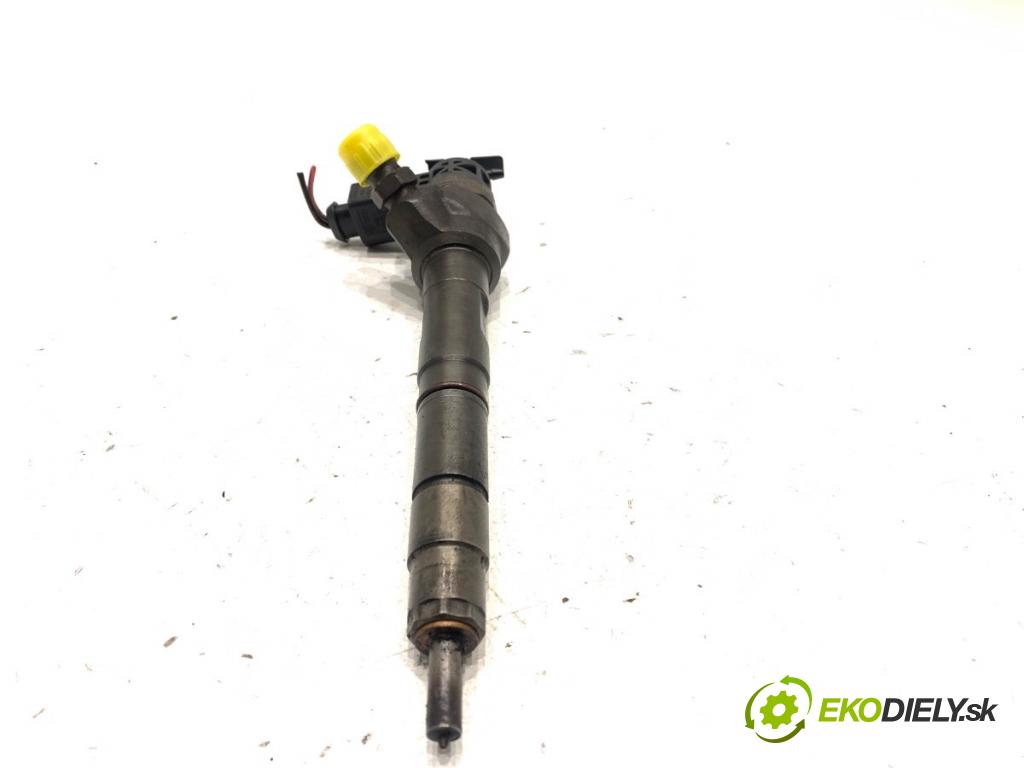 VW PASSAT B7 Kombi 2011 103 kW 2.0 TDI 1968 vstrekovač 03L130277J (Vstrekovač paliva)