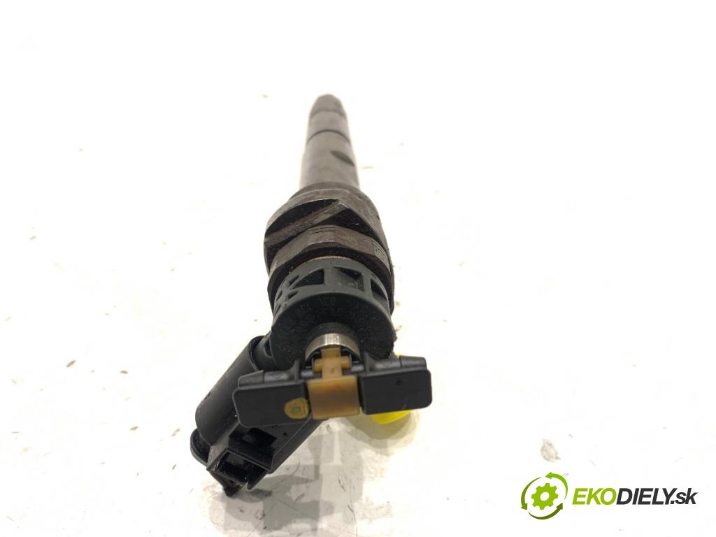 VW PASSAT B7 Kombi 2011 103 kW 2.0 TDI 1968 vstrekovač 03L130277J (Vstrekovač paliva)