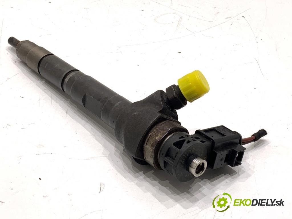 VW PASSAT B7 Kombi 2011 103 kW 2.0 TDI 1968 vstrekovač 03L130277J (Vstrekovač paliva)