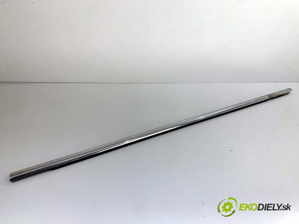 VW PASSAT B7 Kombi 2011 103 kW 2.0 TDI 1968 lišta Sbírání: přední část levý 