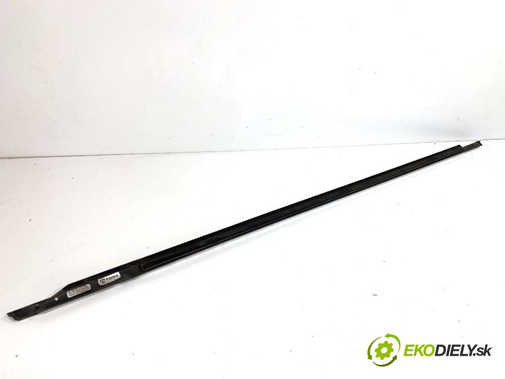 VW PASSAT B7 Kombi 2011 103 kW 2.0 TDI 1968 Lišta Sbírání: predný ľavy