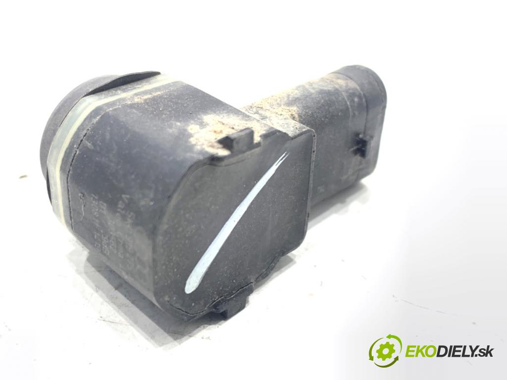 VW PASSAT B7 Kombi 2011 103 kW 2.0 TDI 1968 snímač PDC 5KD919275A