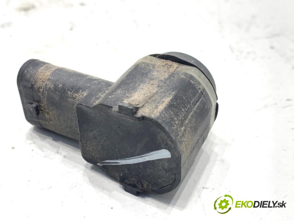 VW PASSAT B7 Kombi 2011 103 kW 2.0 TDI 1968 snímač PDC 5KD919275A