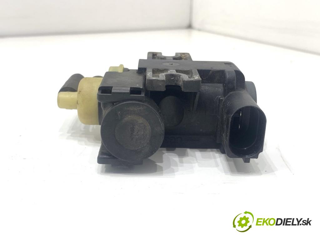 AUDI A4 B8 Kombi 2013 130 kW 2.0 TDI quattro 1968 Ventil tlaku 8K0906627 (Ventil)