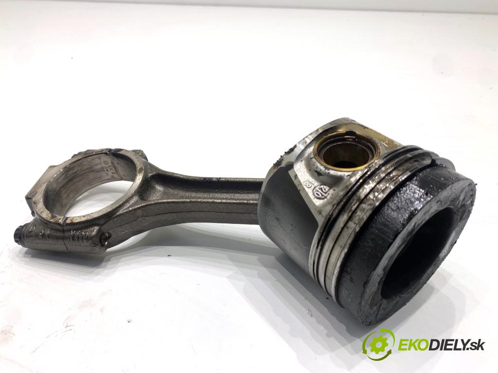 AUDI A4 B8 Kombi 2013 130 kW 2.0 TDI quattro 1968 PÍST: ojnice  (Píst)