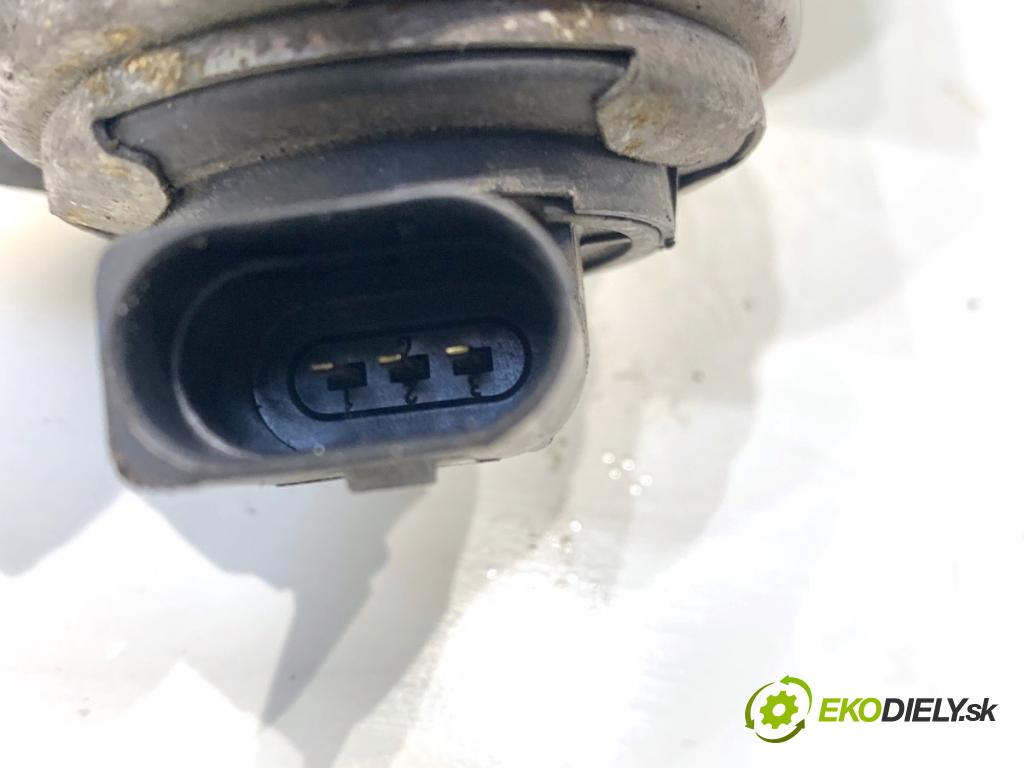 AUDI A4 B8 Kombi 2013 130 kW 2.0 TDI quattro 1968 turbo 03L145721B (Kompletní turbodmychadlo)