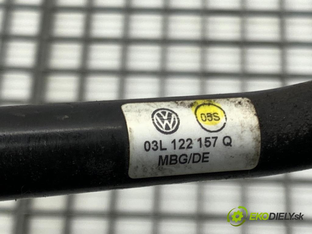 AUDI A4 B8 Kombi 2013 130 kW 2.0 TDI quattro 1968 rozdělovač vody 03L122157Q