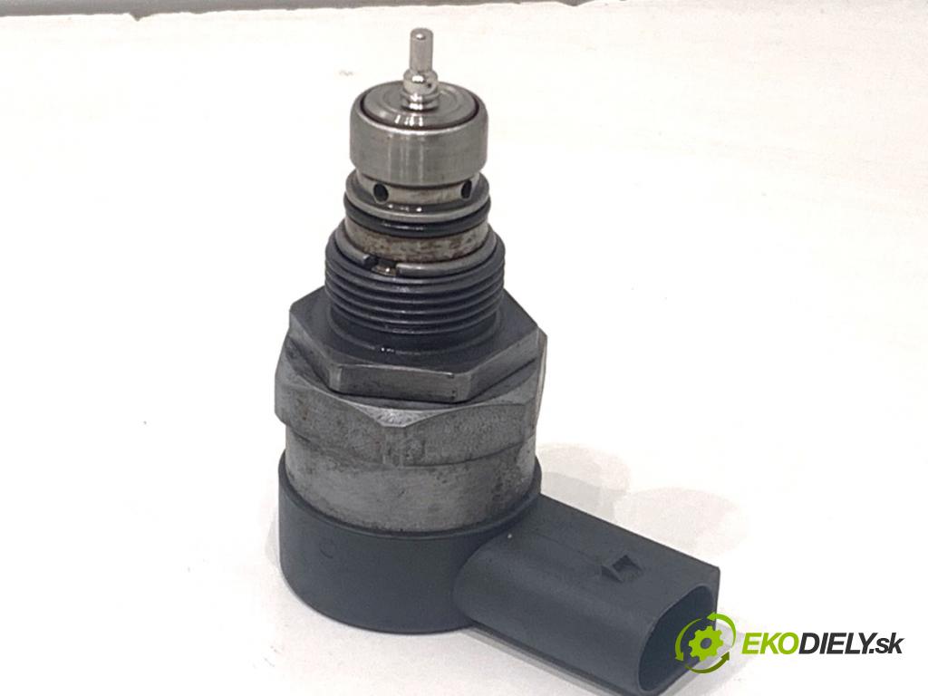 AUDI A4 B8 Kombi 2013 130 kW 2.0 TDI quattro 1968 Regulátor tlaku paliva 057130764AB (Palivový systém ostatní)