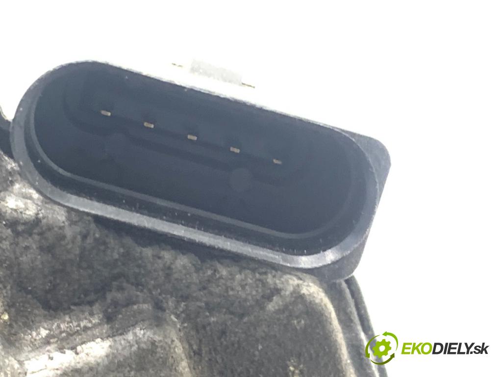 AUDI A4 B8 Kombi 2013 130 kW 2.0 TDI quattro 1968 škrtíci klapka 03L128063AC (Škrticí klapka)