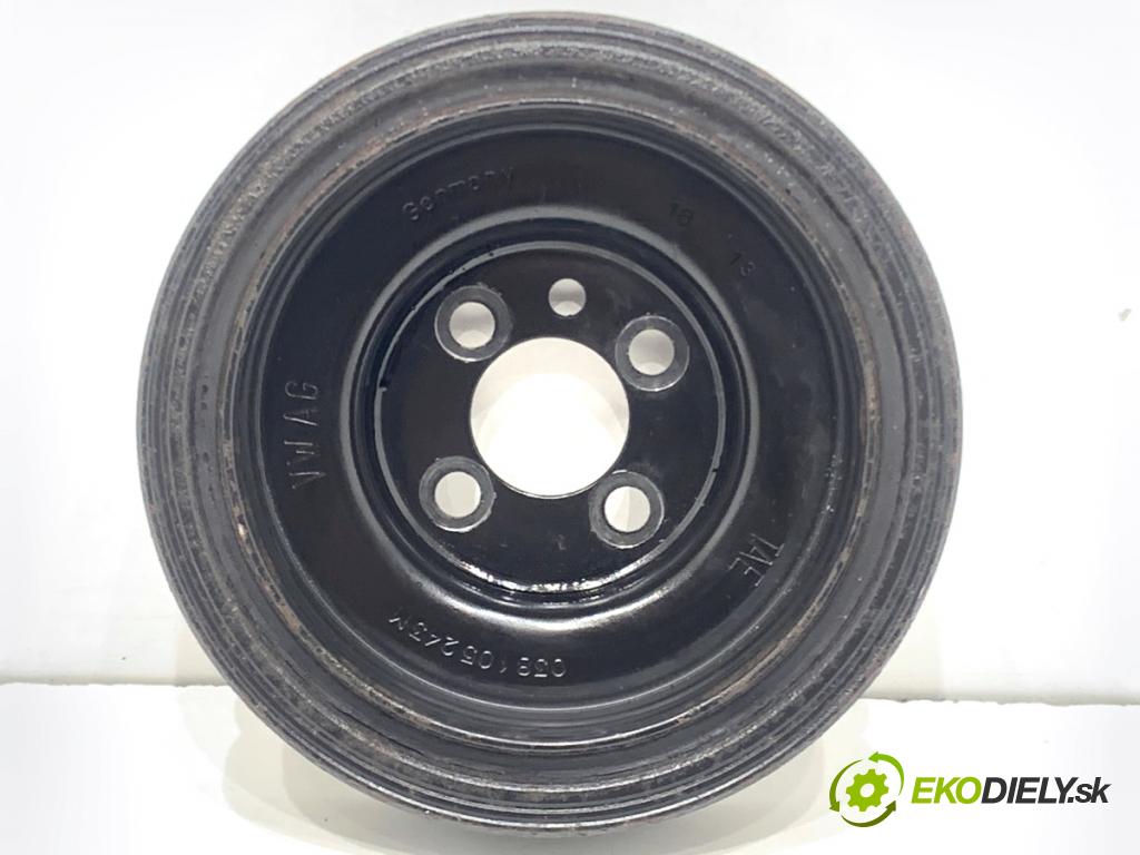 AUDI A4 B8 Kombi 2013 130 kW 2.0 TDI quattro 1968 koleso kolesová hriadeľa 038105243M (Remenica)