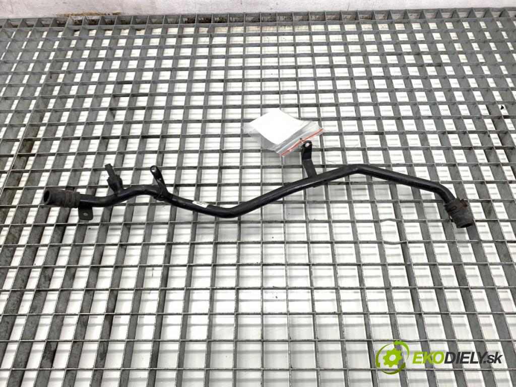 AUDI A4 B8 Kombi 2013 130 kW 2.0 TDI quattro 1968 Rúra vody 03L122157C