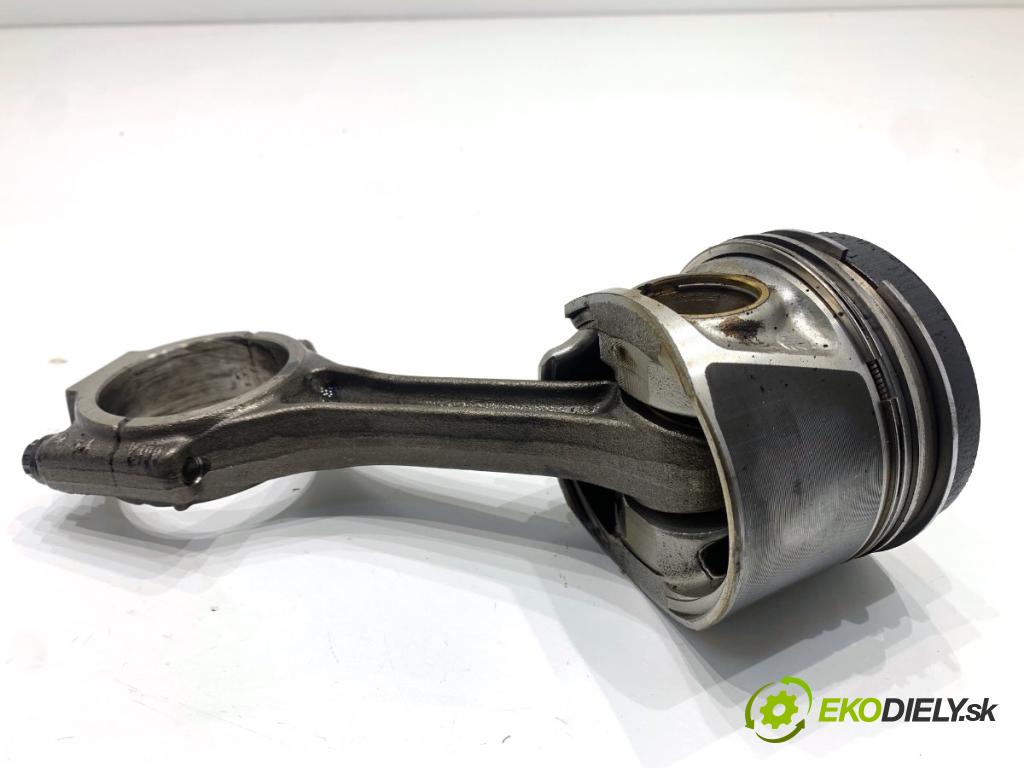 AUDI A4 B8 Kombi 2013 130 kW 2.0 TDI quattro 1968 PÍST: ojnice  (Píst)