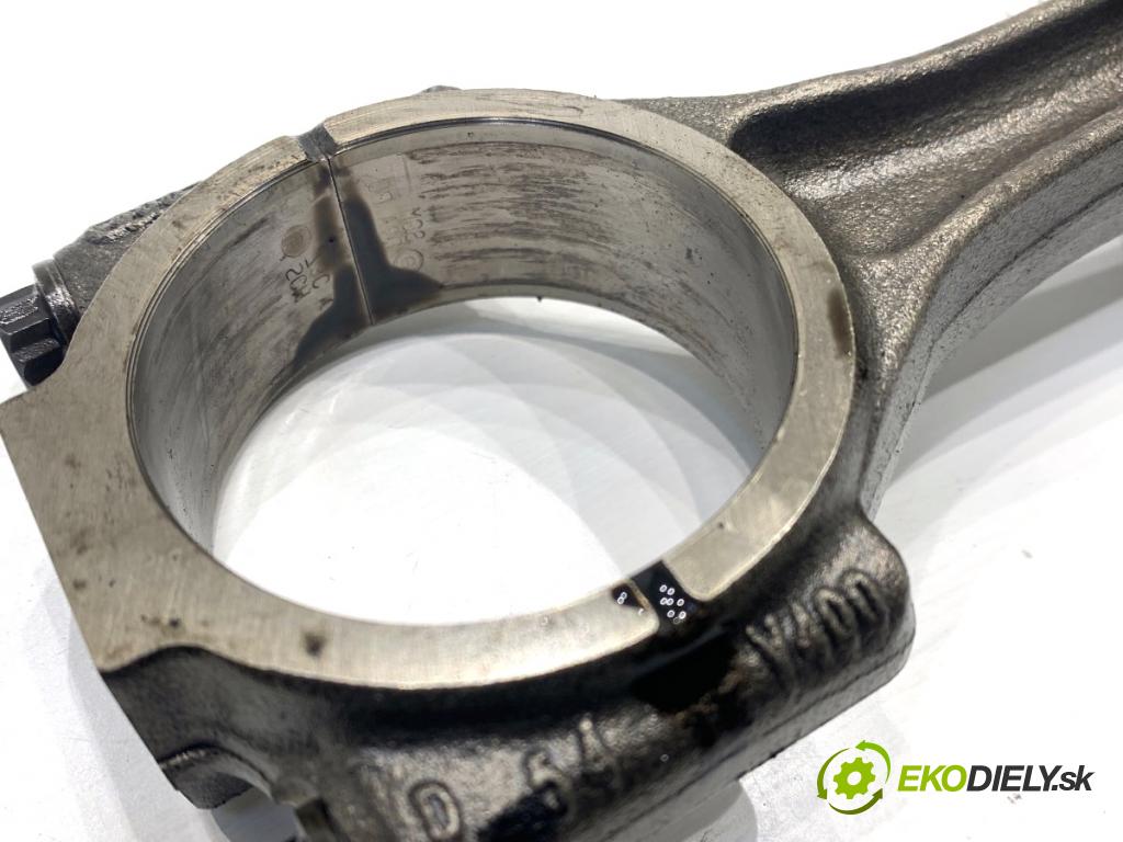 AUDI A4 B8 Kombi 2013 130 kW 2.0 TDI quattro 1968 PÍST: ojnice  (Píst)