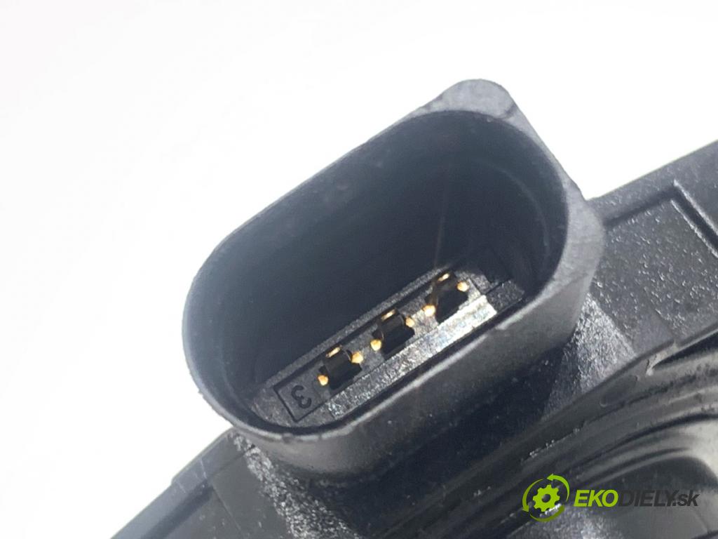 AUDI A4 B8 Kombi 2013 130 kW 2.0 TDI quattro 1968 Snímač hladiny oleja 04L907660A (Snímač)