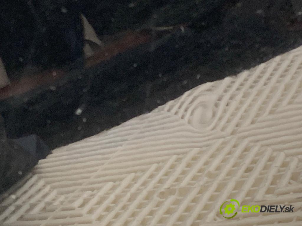 AUDI Q5 8R SUV 2011 125 kW 2.0 TDI quattro 1968 Kapota LY9B (Kapota)