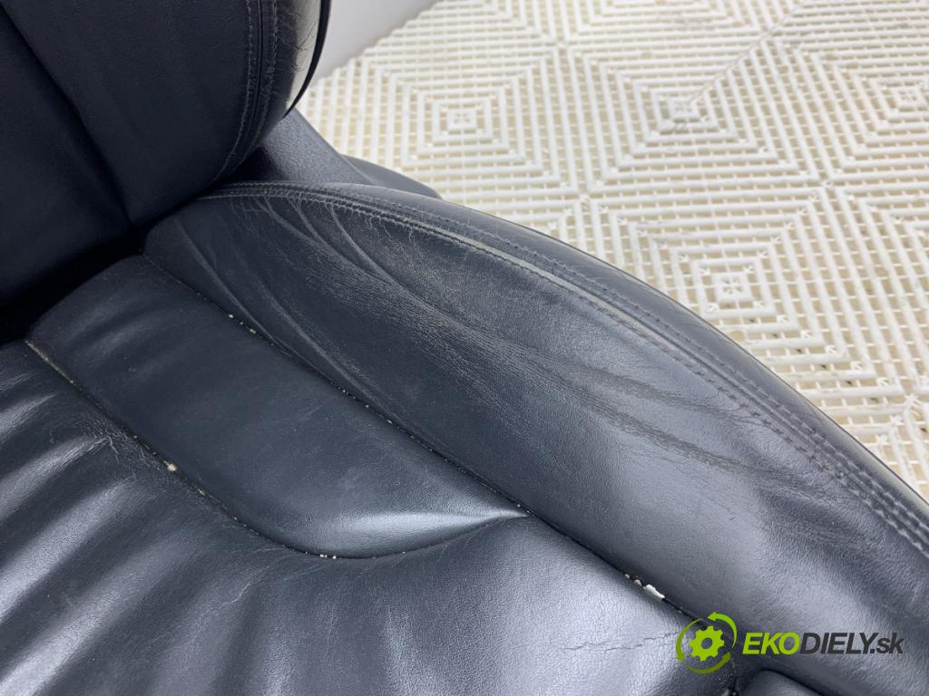 AUDI Q5 8R SUV 2011 125 kW 2.0 TDI quattro 1968 sedadla sedačky sedadlo boční