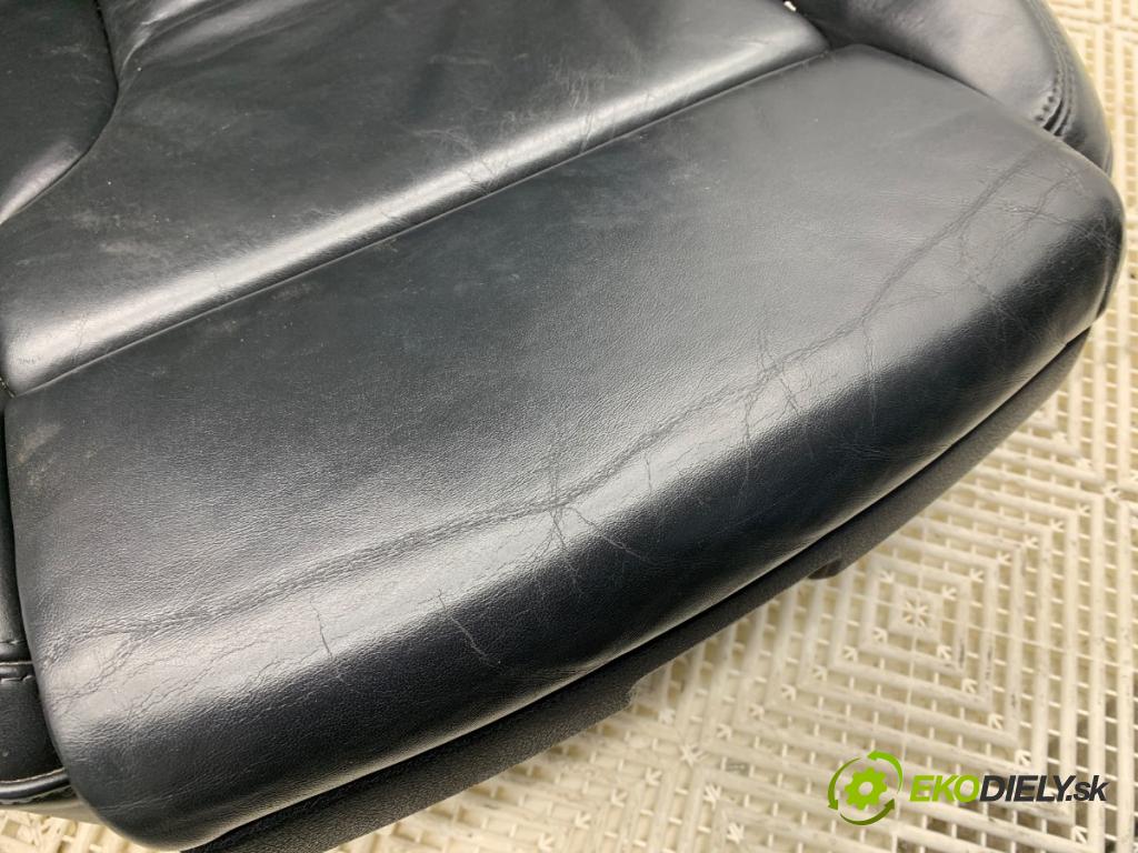 AUDI Q5 8R SUV 2011 125 kW 2.0 TDI quattro 1968 sedadla sedačky sedadlo boční