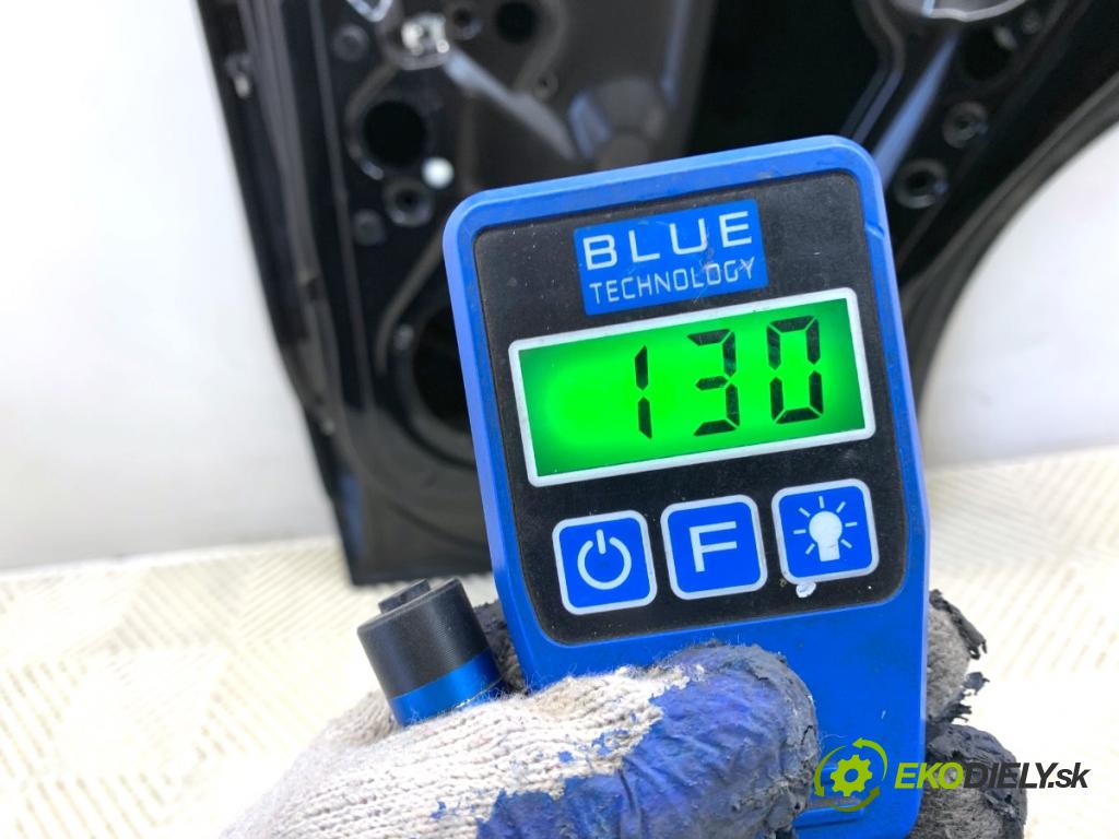 AUDI Q5 8R SUV 2011 125 kW 2.0 TDI quattro 1968 dveře pravý zadní část LY9B