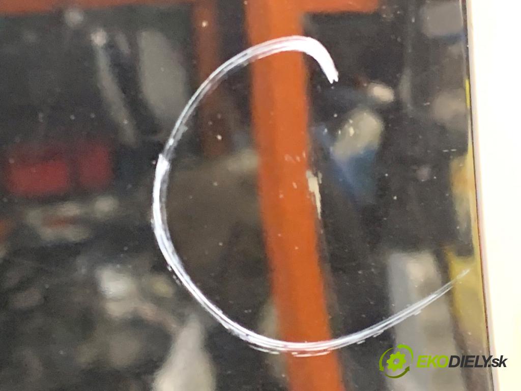 AUDI Q5 8R SUV 2011 125 kW 2.0 TDI quattro 1968 dveře levý přední část LY9B