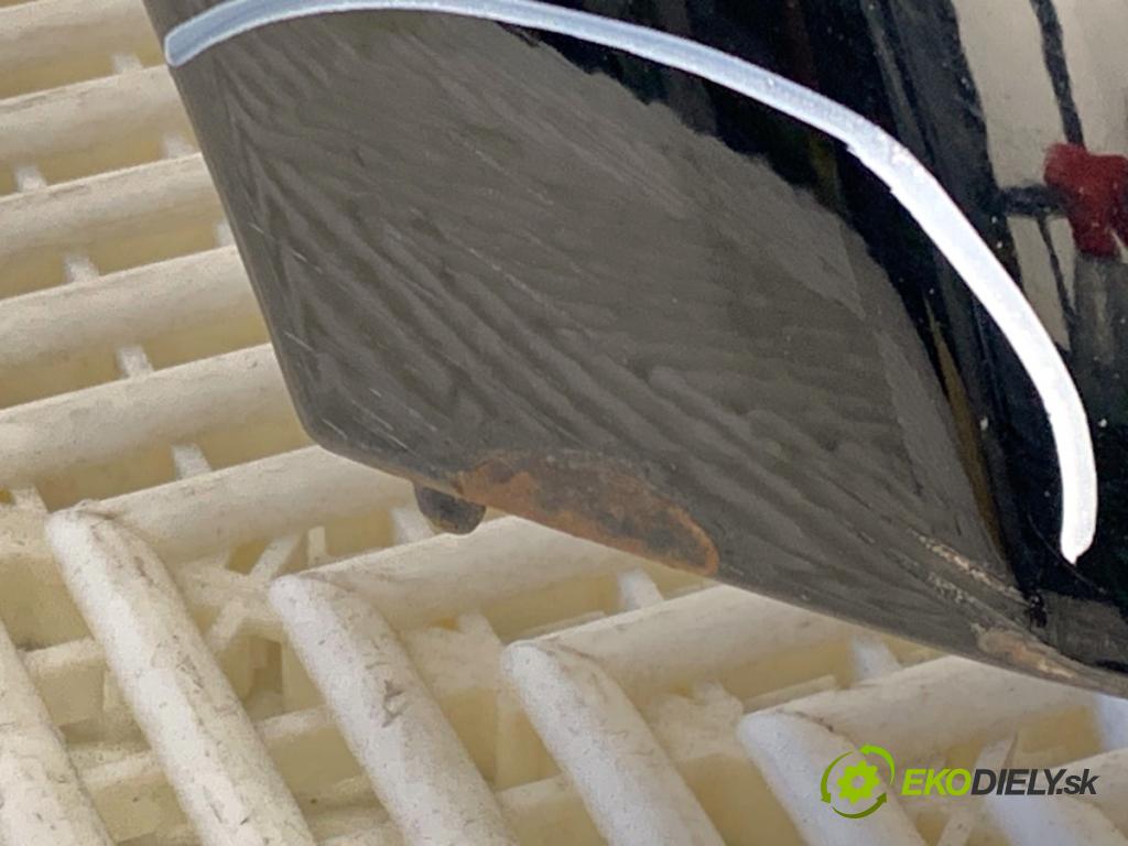 AUDI Q5 8R SUV 2011 125 kW 2.0 TDI quattro 1968 Blatník pravy predný LY9B