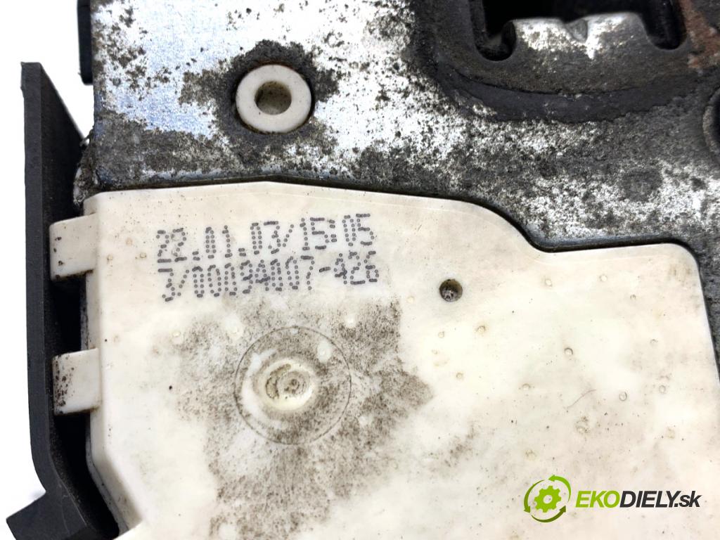 MINI R50 R53 liftback 2003 66 kW One 1598 zámok Dvere ľavy predný