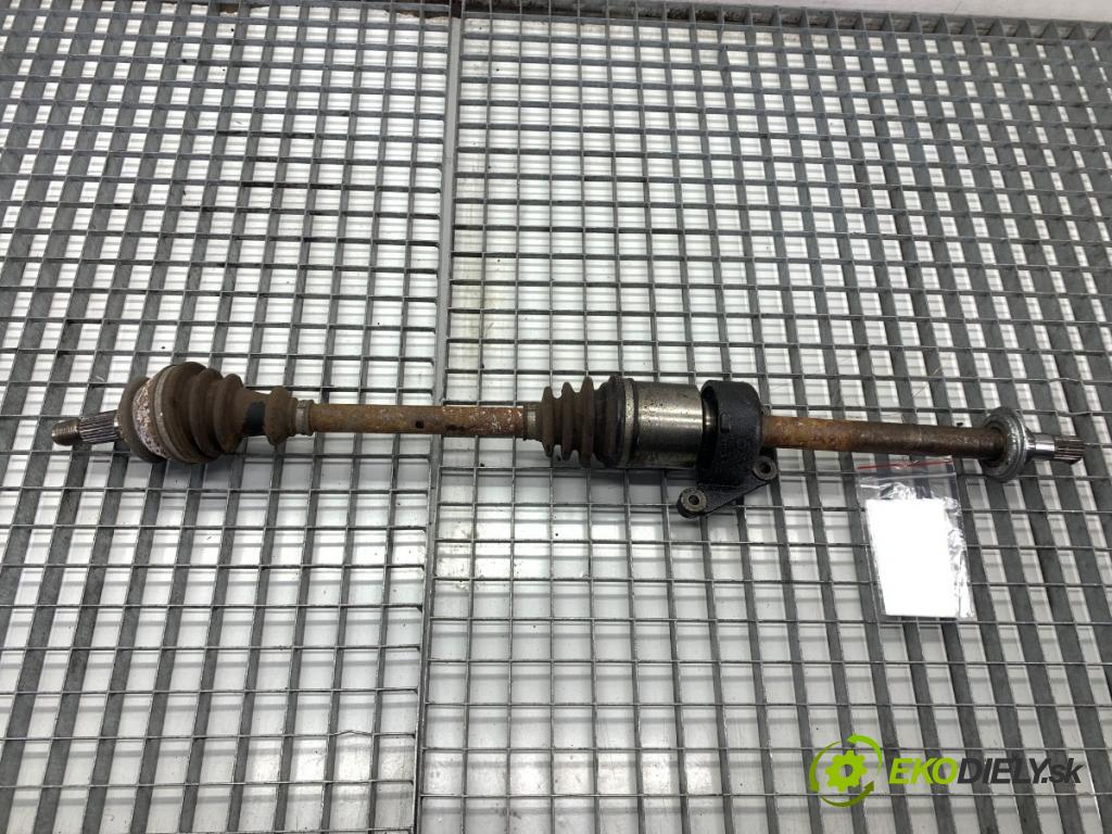 MINI R50 R53 liftback 2003 66 kW One 1598 poloos pravý přední část 