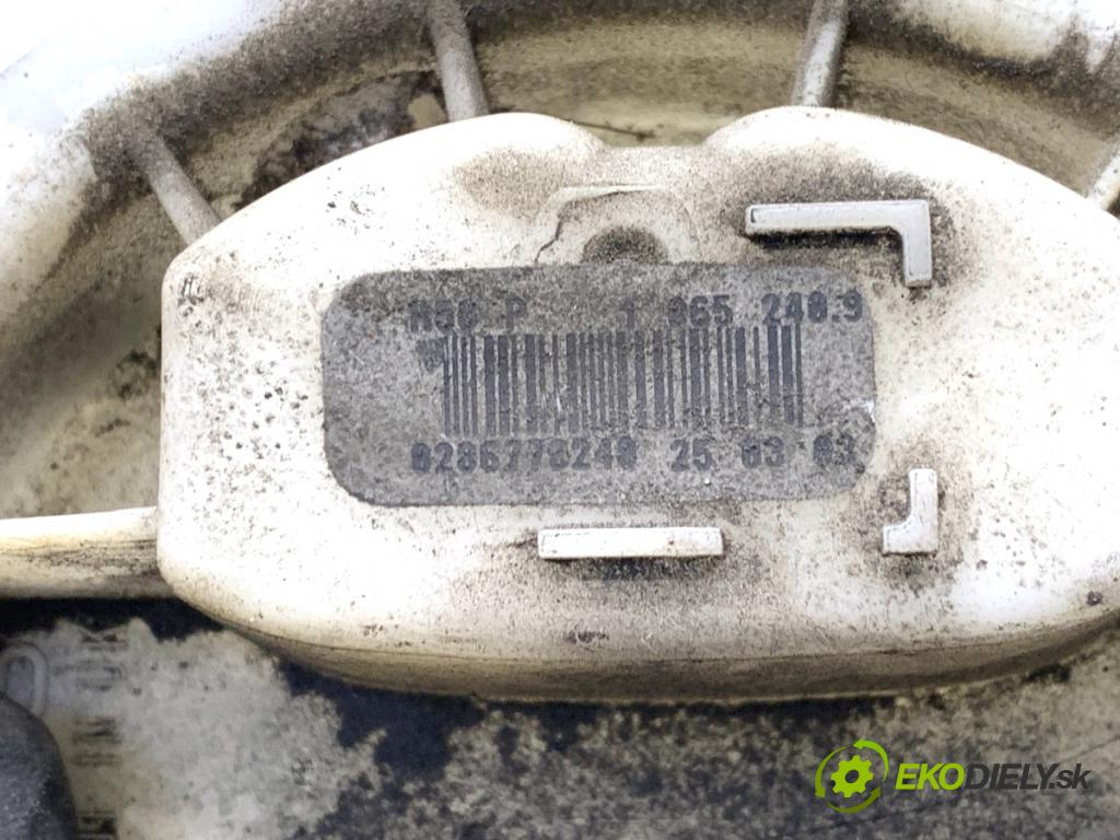 MINI R50 R53 liftback 2003 66 kW One 1598 Pumpa paliva