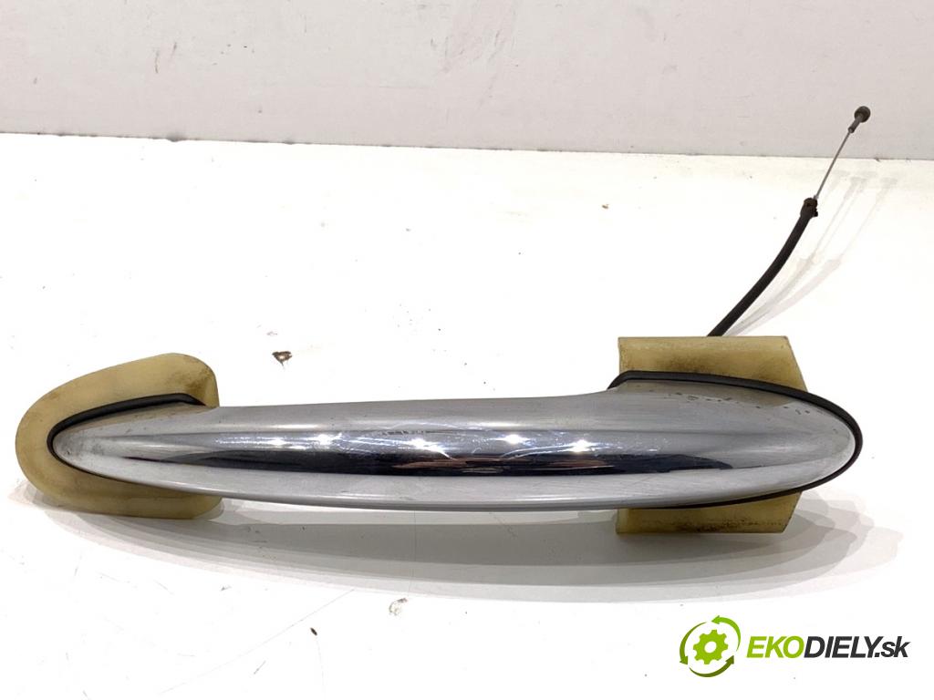 MINI R50 R53 liftback 2003 66 kW One 1598 klika vnejší pravý přední část 