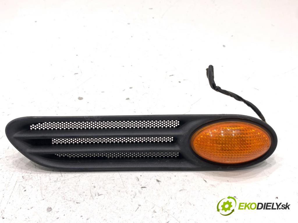 MINI R50 R53 liftback 2003 66 kW One 1598 směrovka pravý přední část 1503561 (Klika dveří ostatní)