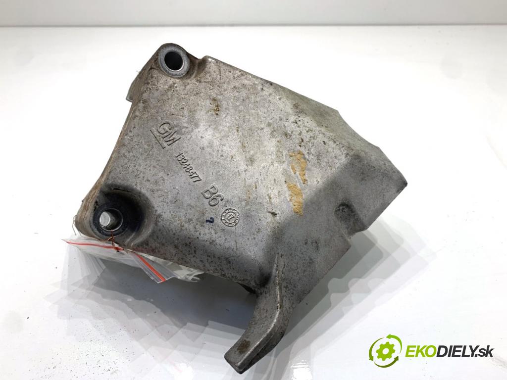 OPEL ASTRA J sedan 2017 103 kW 1.4 LPG (69) 1364 Držiak Motor 13248477