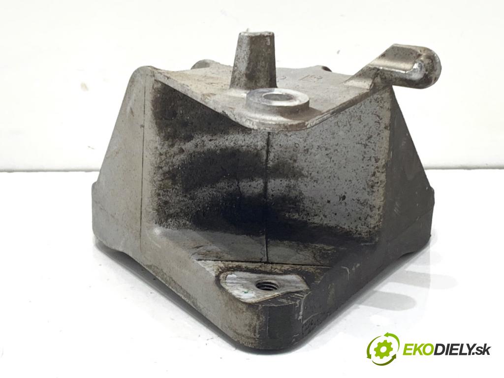 OPEL ASTRA J sedan 2017 103 kW 1.4 LPG (69) 1364 Držiak prevodovky 13248664