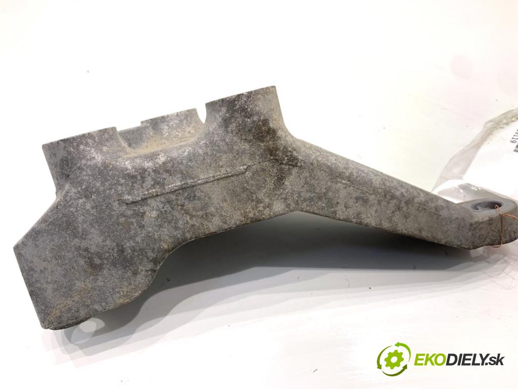 OPEL ASTRA J sedan 2017 103 kW 1.4 LPG (69) 1364 Držiak Motor 13248569